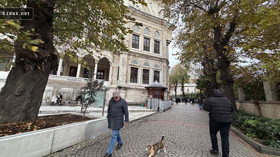 لأماكن السياحية القريبة من البازار الكبير